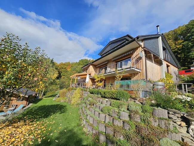 Einfamilienhaus Simmerath Hirschrott - 8 Zimmer, 255 m&sup2;, 490.000&euro; | Angebot:25702826