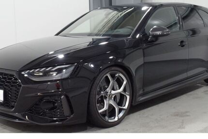 Audi RS4 8.615 km 99.820 &euro; Aachen 52078