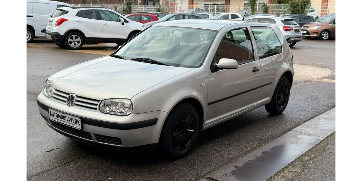 VW Golf 136.390 km 2.899 &euro; Düren 52353