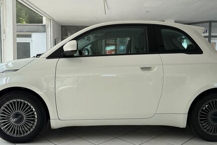 Fiat 500e 39.489 km 15.950 &euro; Aachen 52080