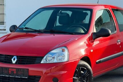 Renault Clio 74.000 km 2.299 &euro; Euskirchen 53881