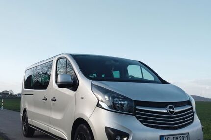 Opel Vivaro 190.000 km 13.500 &euro; Würselen 52146