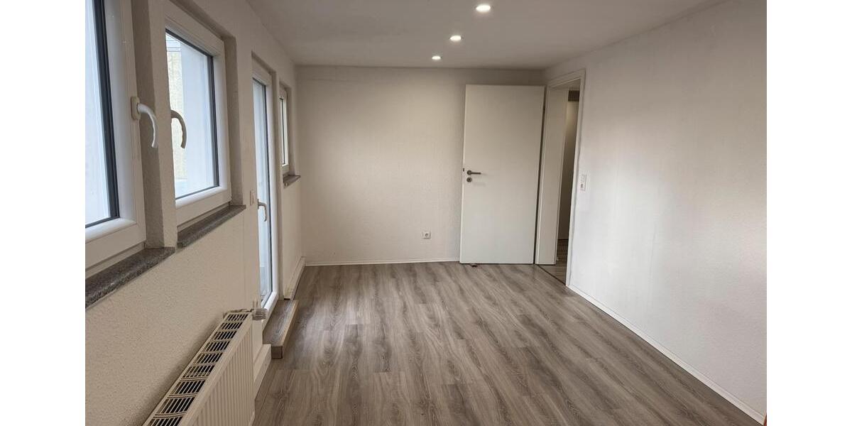Dachgeschoßwohnung Düren Distelrath - 2 Zimmer, 78 m&sup2;, 750&euro; | Angebot:25996434