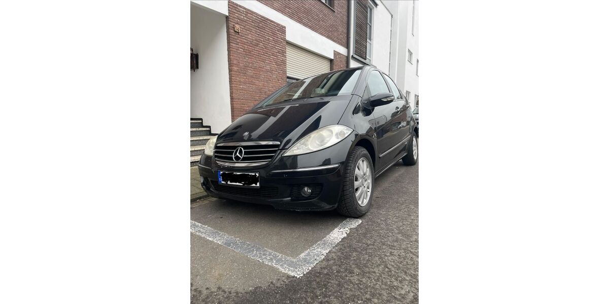 Mercedes-Benz A 180 265.000 km 2.300 &euro; Düren 52353