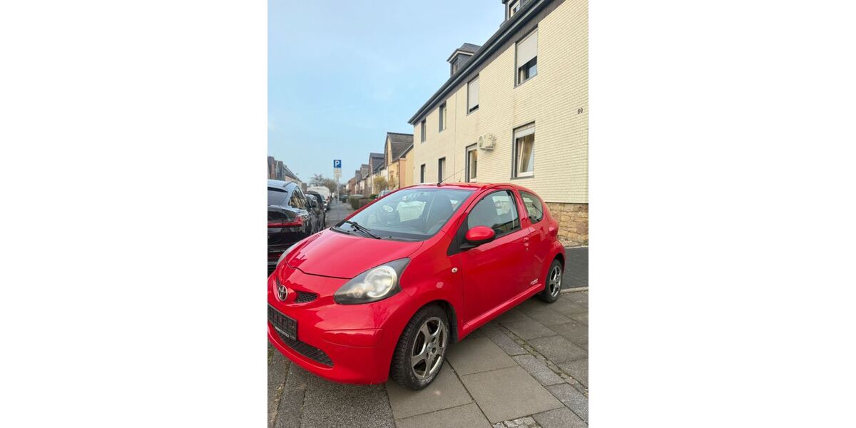 Toyota Aygo (X) 140.310 km 2.100 &euro; Euskirchen 53879