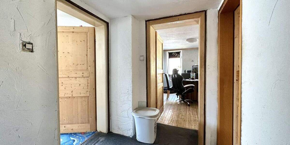 Mehrfamilienhaus, Wohnhaus Kerpen - 7 Zimmer, 112 m&sup2;, 239.000&euro; | Angebot:25879045