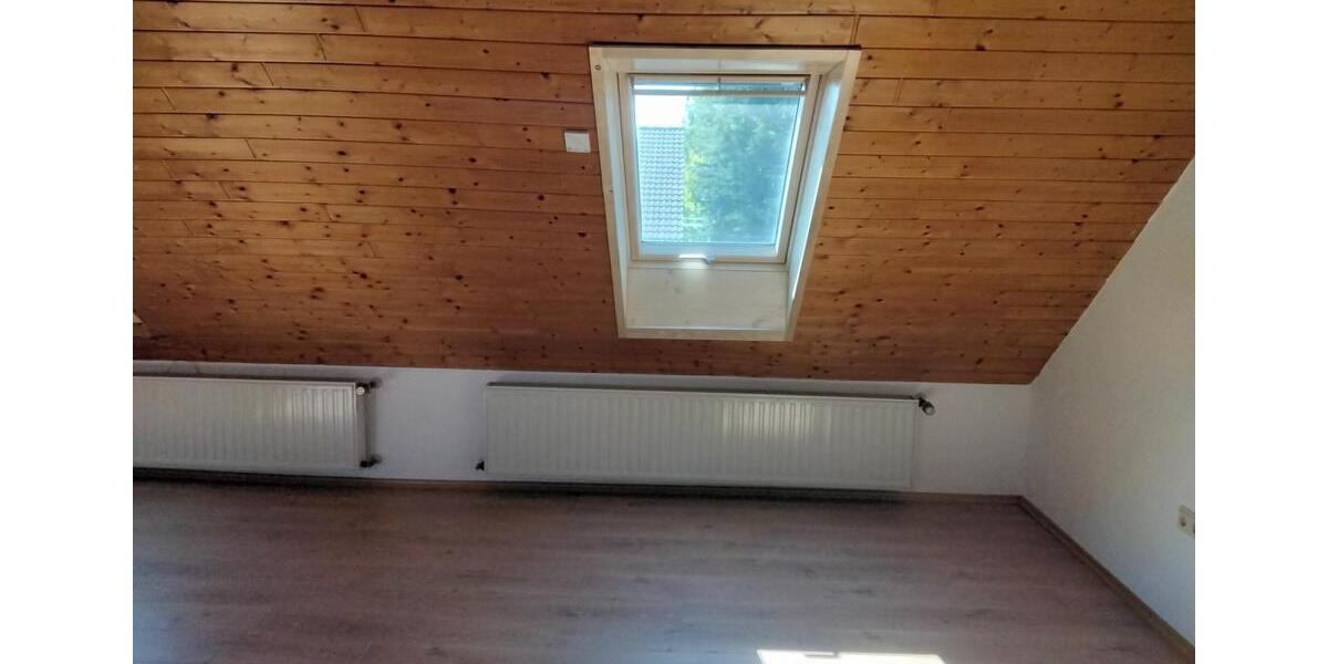 Dachgeschoßwohnung Aldenhoven - 1 Zimmer, 35 m&sup2;, 250&euro; | Angebot:26635284