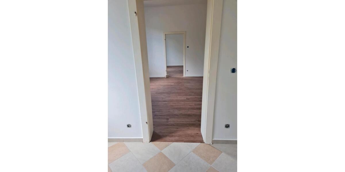 Erdgeschoßwohnung Jülich - 4 Zimmer, 120 m&sup2;, 1.300&euro; | Angebot:26512684
