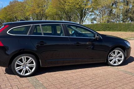 Volvo V60 179.000 km 15.000 &euro; Alsdorf 52477
