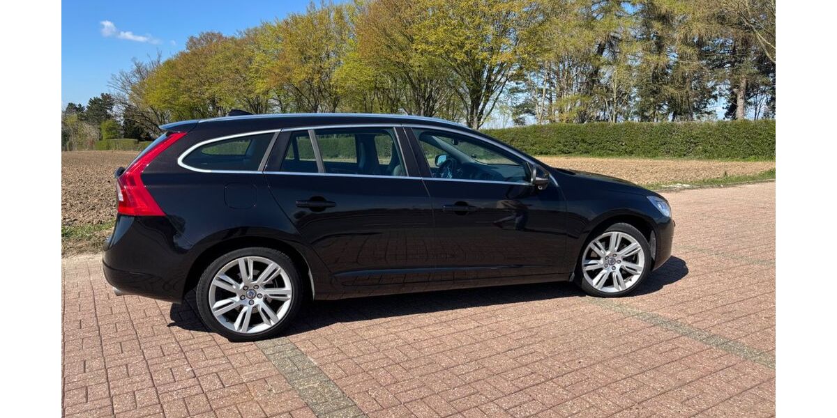 Volvo V60 179.000 km 15.000 &euro; Alsdorf 52477