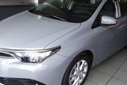 Toyota Auris 83.820 km 12.490 &euro; Herzogenrath 52134