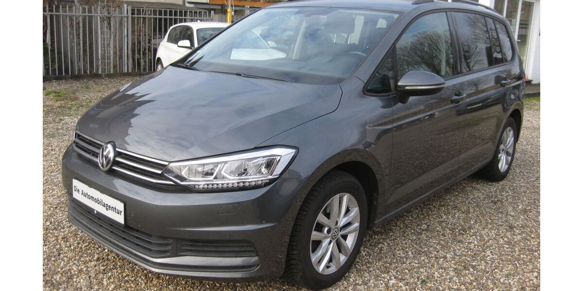 VW Touran 124.700 km 18.490 &euro; Hürth bei Köln 50354