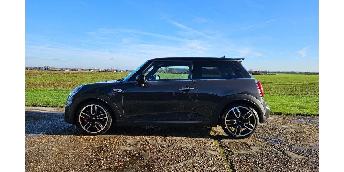 Mini John Cooper Works 51.500 km 24.900 &euro; Vettweiß 52391