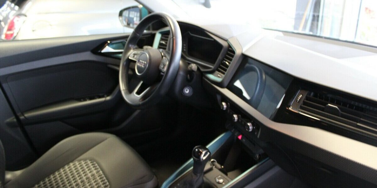 Audi A1 30 TFSI Sportback S tronic advanced 49.663 km 17.980 &euro; Euskirchen 53881