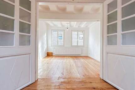 Haus Euskirchen Dom-Esch - 7 Zimmer, 190 m&sup2;, 2.280&euro; | Angebot:25436380