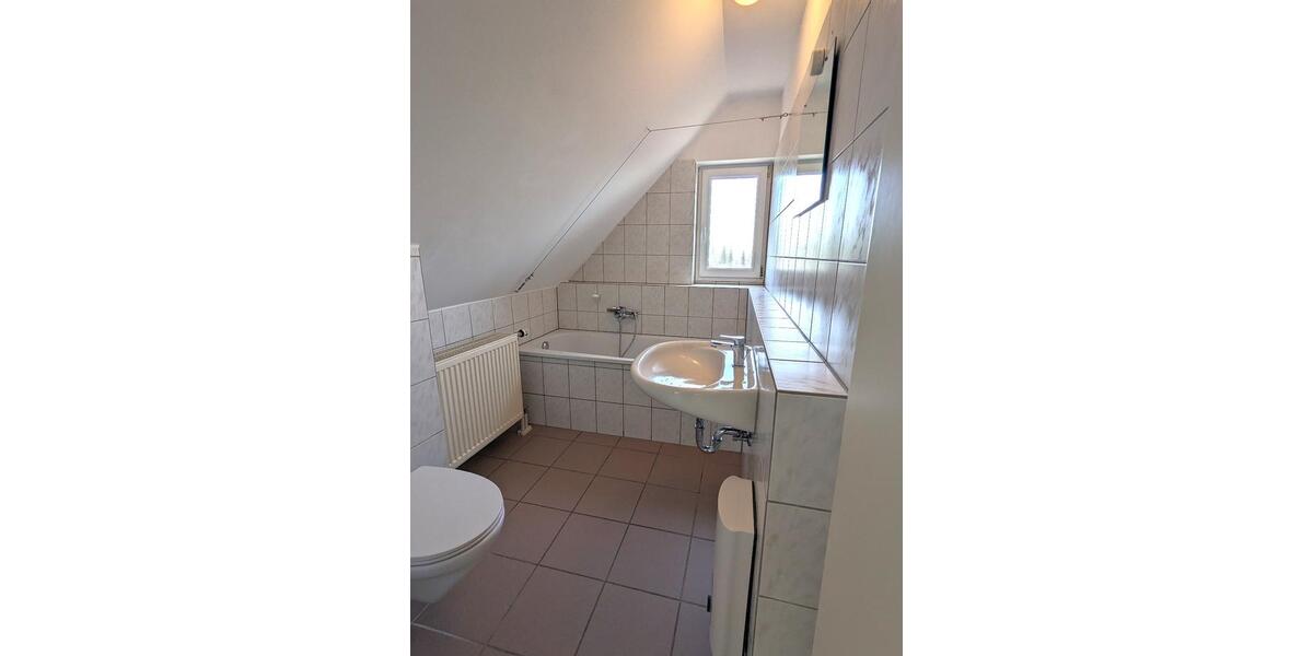 Dachgeschoßwohnung Kerpen Balkhausen - 1 Zimmer, 37 m&sup2;, 614&euro; | Angebot:26546074