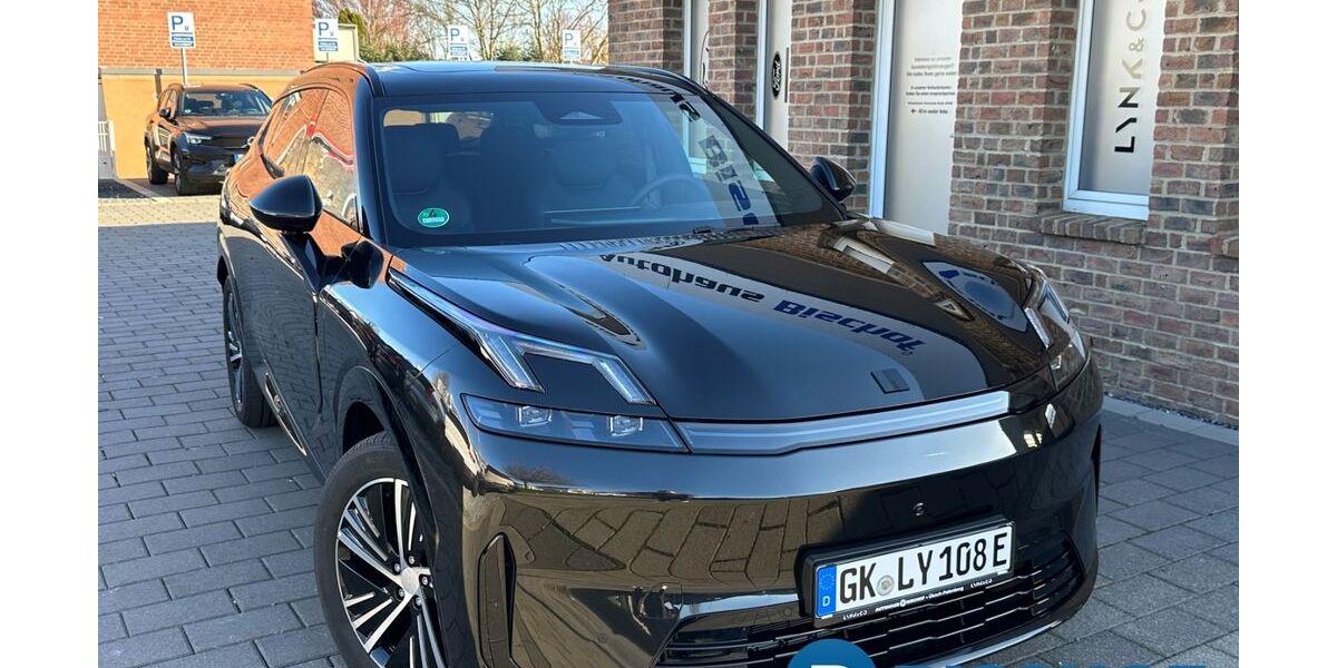 Lynk & Co 08 2.500 km 48.450 &euro; Übach-Palenberg 52531