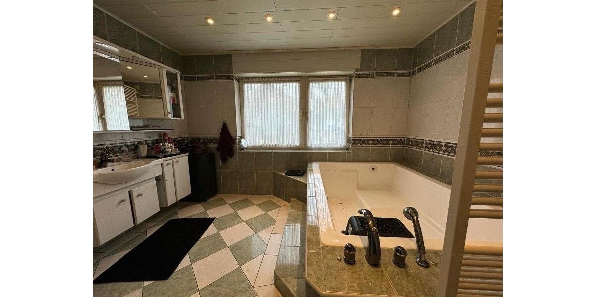 Einfamilienhaus Mechernich - 7 Zimmer, 244 m&sup2;, 539.000&euro; | Angebot:27080316