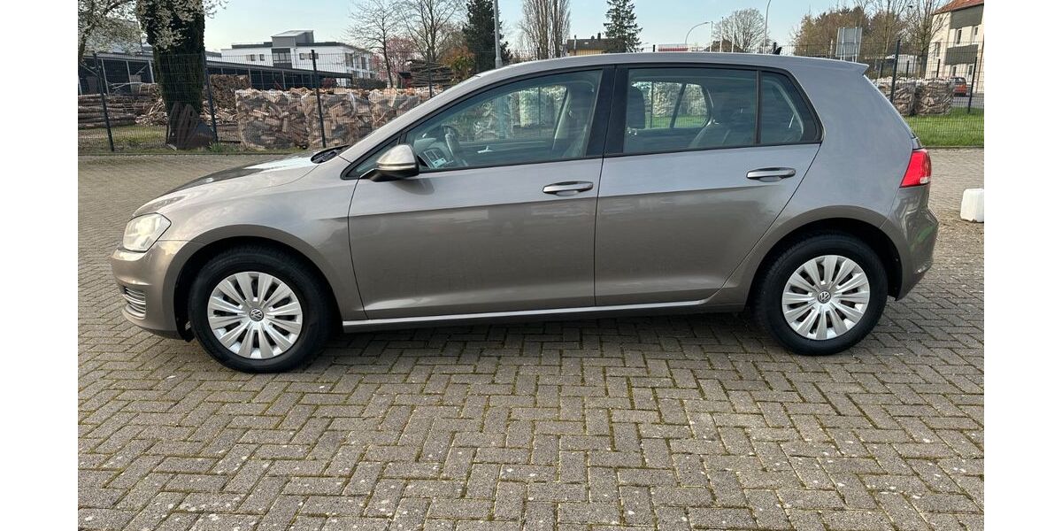 VW Golf 138.000 km 9.999 &euro; würselen 52146