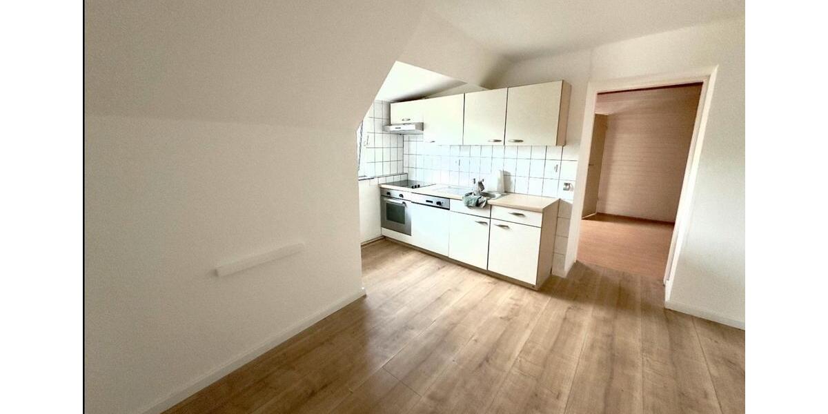 Dachgeschoßwohnung Herzogenrath - 3 Zimmer, 75 m&sup2;, 525&euro; | Angebot:25978324