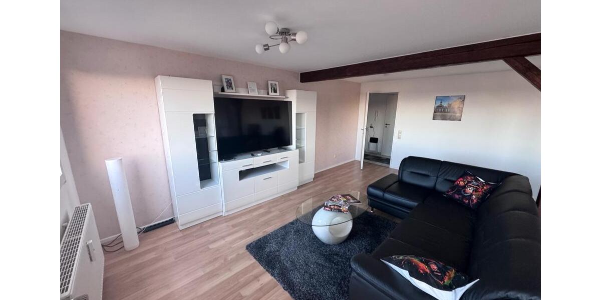 Dachgeschoßwohnung Herzogenrath - 3 Zimmer, 100 m&sup2;, 1.250&euro; | Angebot:26579692