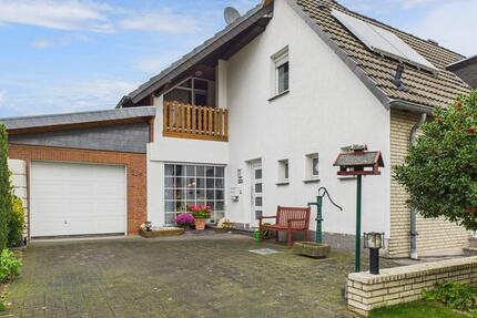 Haus Zülpich - 3 Zimmer, 140 m&sup2;, 1.395&euro; | Angebot:25884893