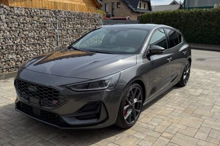 Ford Focus 25.000 km 30.999 &euro; Zülpich 53909