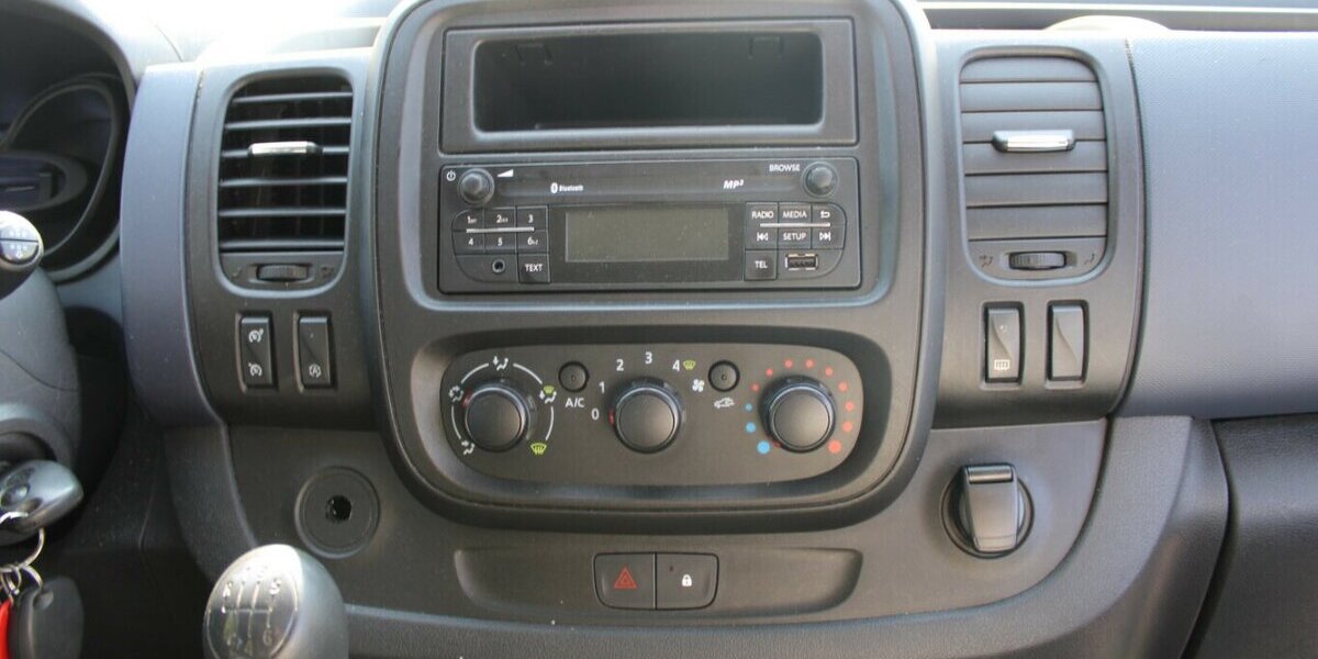 Opel Vivaro 1.6 D L1H1 8-Sitzer 189.128 km 8.980 &euro; Euskirchen 53881