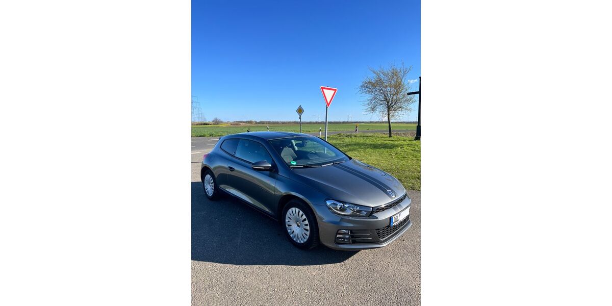 VW Scirocco 91.500 km 16.100 &euro; Jülich 52428