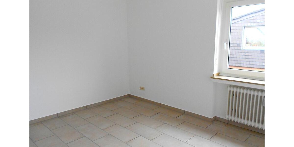Etagenwohnung Düren Mariaweiler-Hoven - 3 Zimmer, 94 m&sup2;, 900&euro; | Angebot:26532527