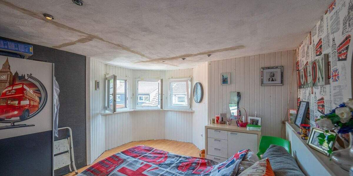 Mehrfamilienhaus, Wohnhaus Alsdorf - 9 Zimmer, 217 m&sup2;, 259.000&euro; | Angebot:25683987