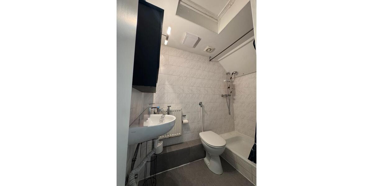 Dachgeschoßwohnung Düren Distelrath - 2 Zimmer, 78 m&sup2;, 750&euro; | Angebot:25996434