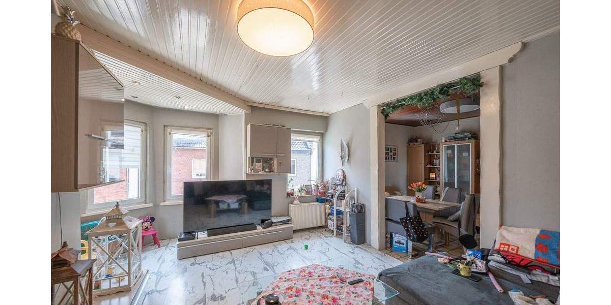 Mehrfamilienhaus, Wohnhaus Alsdorf - 9 Zimmer, 217 m&sup2;, 259.000&euro; | Angebot:25683987