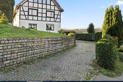 Haus Simmerath - 9 Zimmer, 209 m&sup2;, 229.000&euro; | Angebot:24457345