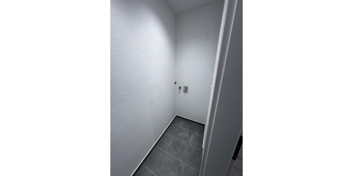 Etagenwohnung Baesweiler - 4 Zimmer, 100 m&sup2;, 1.180&euro; | Angebot:25922785