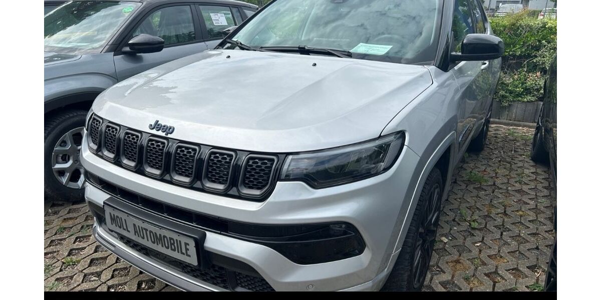 Jeep Compass 29.237 km 24.390 &euro; Aachen 52078