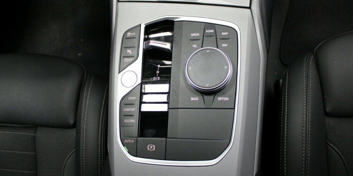 BMW 320 320i Touring Aut. 38.080 km 31.480 &euro; Euskirchen 53881