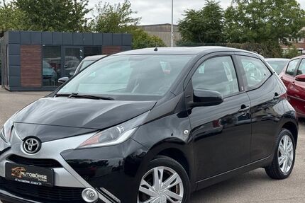 Toyota Aygo (X) 52.070 km 8.899 &euro; Düren 52349