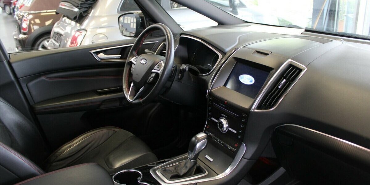 Ford S-Max 2.0 TDCI Aut. Allrad ST-Line 85.183 km 18.980 &euro; Euskirchen 53881