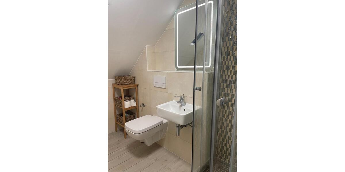 Dachgeschoßwohnung Brühl - 1 Zimmer, 18 m&sup2;, 650&euro; | Angebot:25972395