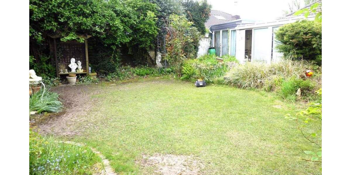 Bungalow Baesweiler - 5 Zimmer, 150 m&sup2;, 300.000&euro; | Angebot:25671392