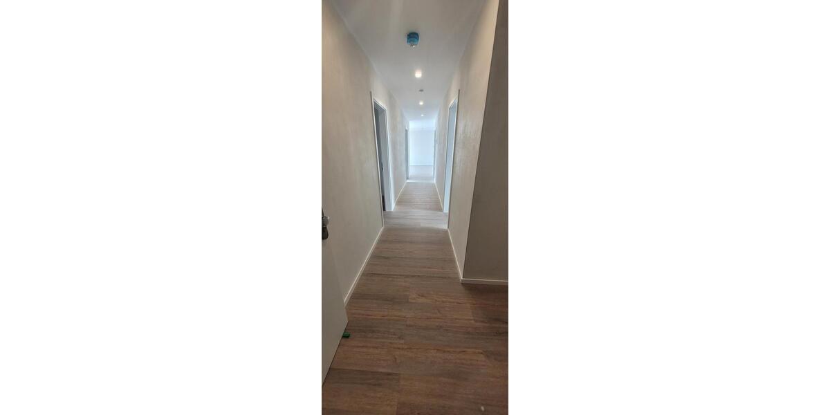 Erdgeschoßwohnung Euskirchen - 1 Zimmer, 100 m&sup2;, 1.490&euro; | Angebot:25532410