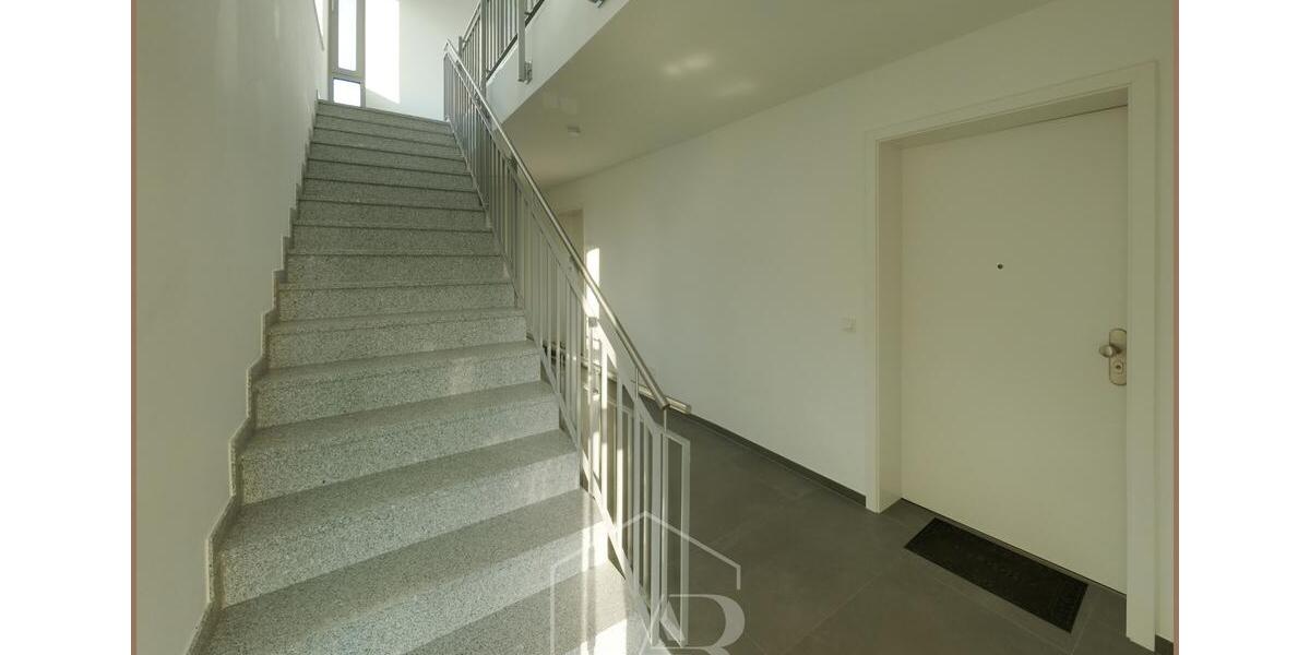 Etagenwohnung Bergheim - 3 Zimmer, 102 m&sup2;, 1.380&euro; | Angebot:25962702