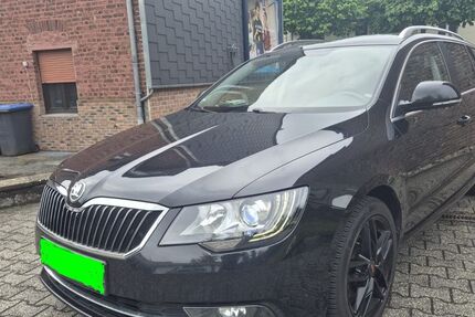 Skoda Superb 289.000 km 6.300 &euro; Aachen 52080