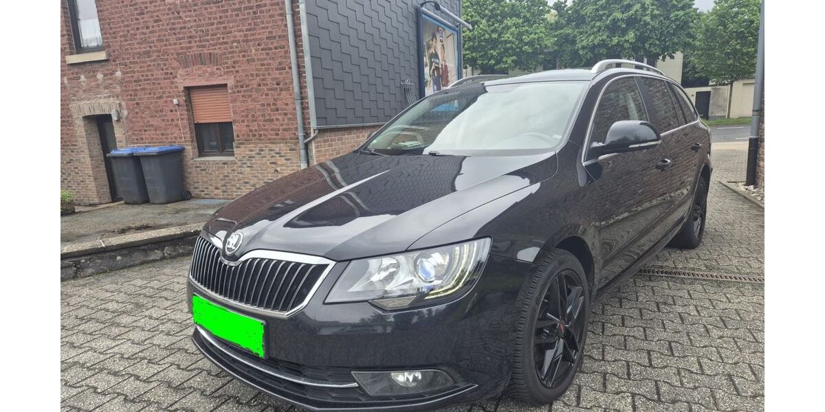 Skoda Superb 289.000 km 6.300 &euro; Aachen 52080