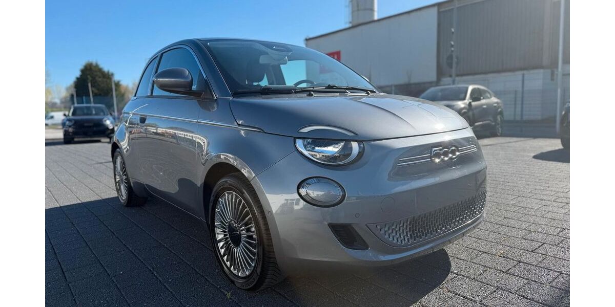 Fiat 500e 8.747 km 17.560 &euro; Alsdorf-Hoengen (bei Aachen) 52477