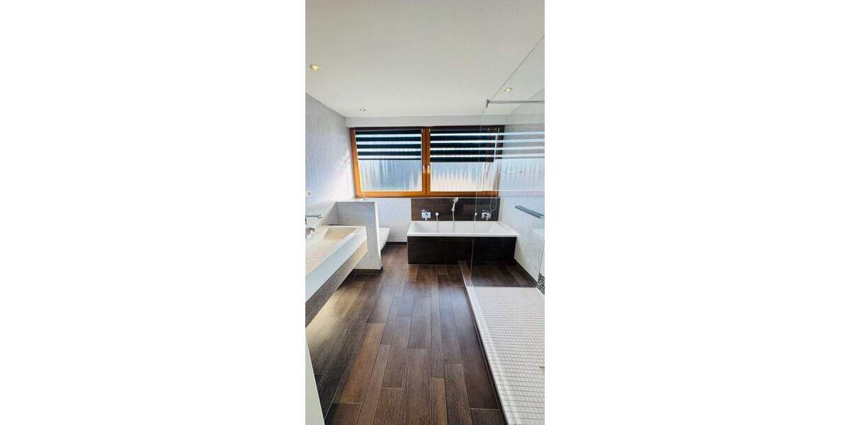 Etagenwohnung Euskirchen Innenstadt - 4 Zimmer, 134 m&sup2;, 429.000&euro; | Angebot:25773763