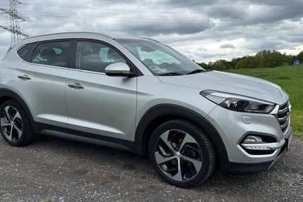 Hyundai TUCSON 116.000 km 13.450 &euro; Aachen 52070