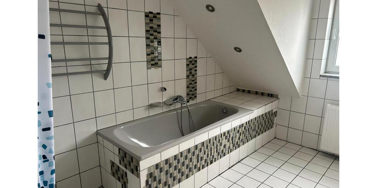 Dachgeschoßwohnung Stolberg (Rheinland) - 4 Zimmer, 116 m&sup2;, 299.000&euro; | Angebot:26351307