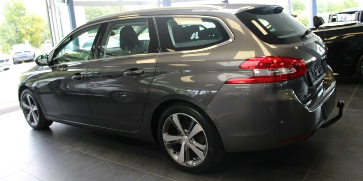 Peugeot 308 SW BlueHDi 120 Allure - AHK - 70.644 km 9.980 &euro; Euskirchen 53881